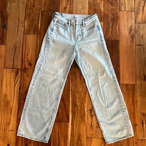 American Eagle 90s wide leg jeans. Size 4